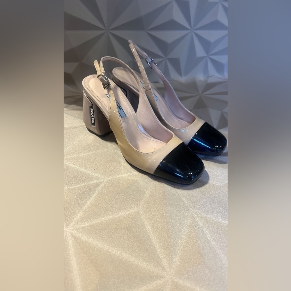 Prada Nude Patent Leather Pumps size EU37